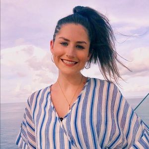 Meet your Posher, Leah